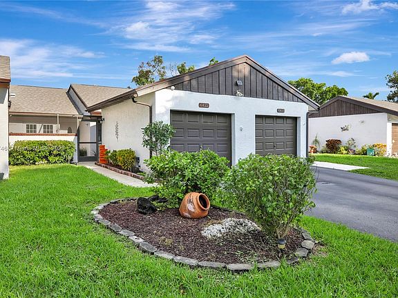 2nd image of 6422 Pinehurst Cir E #D29