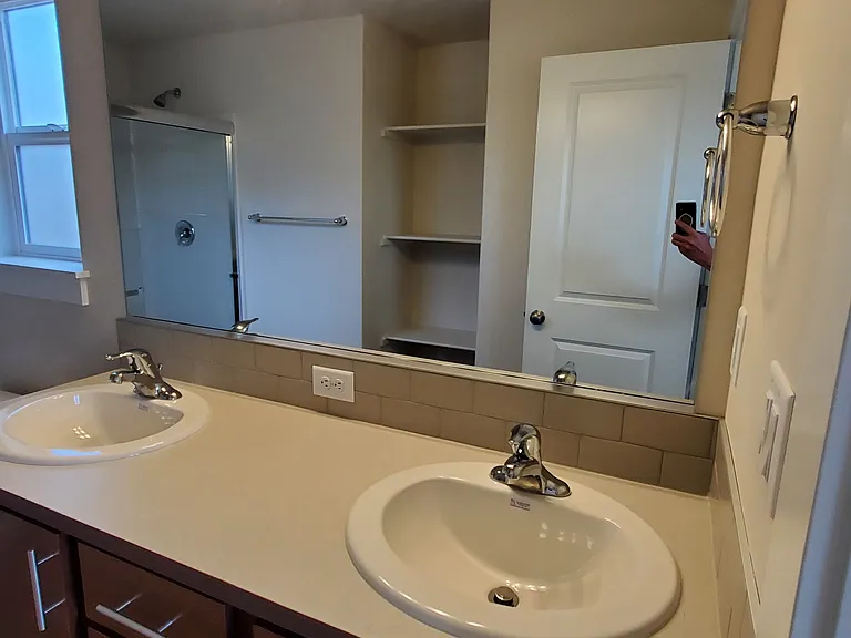 5230 Holly St — Photo 15