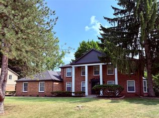 5396 Provincial Dr, Bloomfield Hills, MI 48302