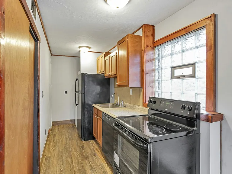 454 E 16th Ave #A — Photo 6