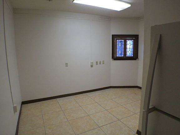 2nd image of 7100 Plantation Rd Ste 10