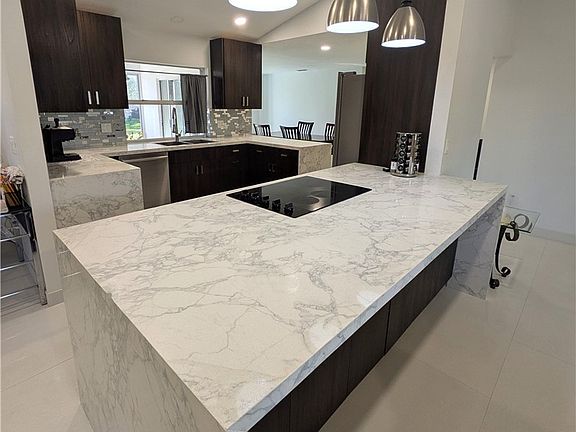 2nd image of 3102 Divot Rd