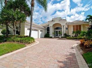 20 Somerset Dr, Palm Beach Gardens, FL 33418