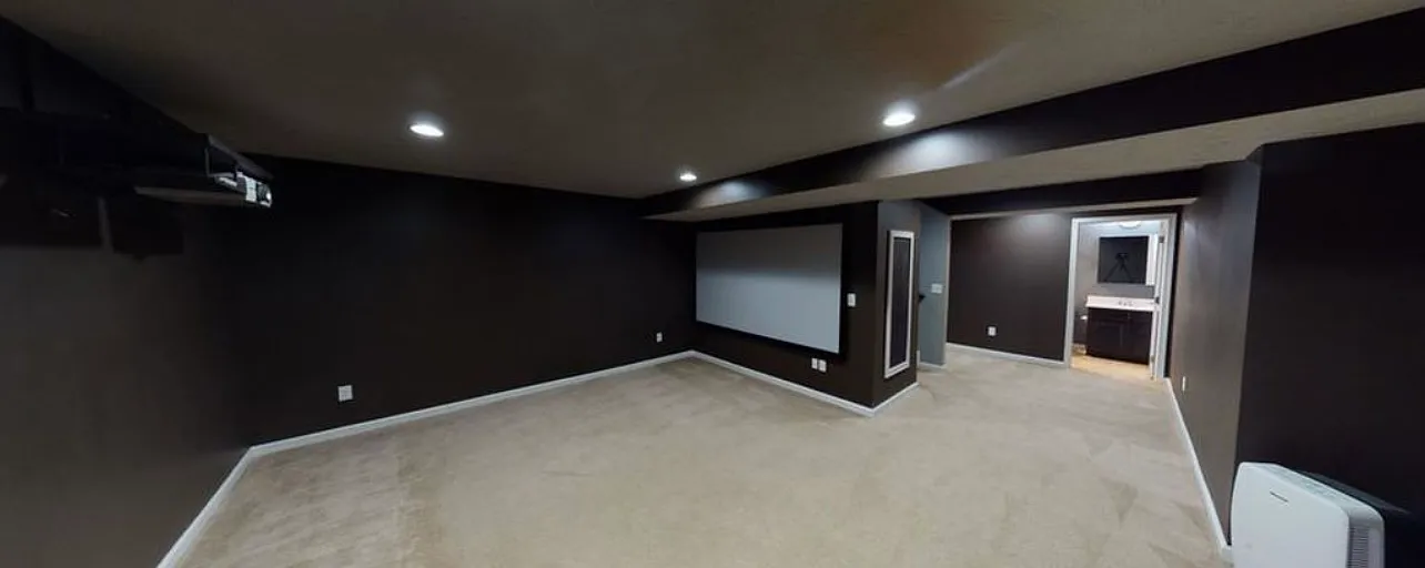 4 bed, 3.5 bath, 2455 sqft, $2,950 — Photo 4