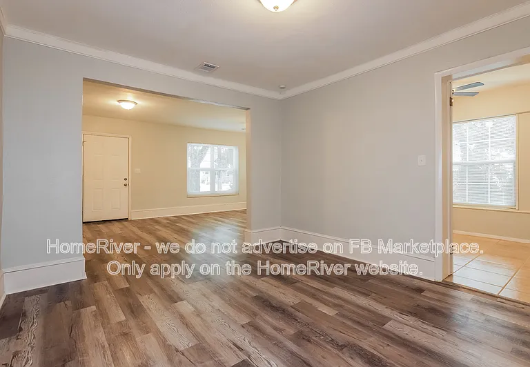 5206 N 15th St — Photo 5