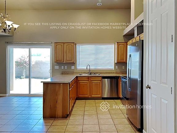 5th image of 1017 N 61st Dr