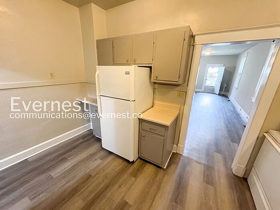 5th image of 1814 East Blvd E #1814
