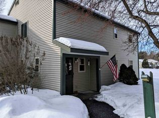 3 Hideaway Ln, Williston, VT 05495