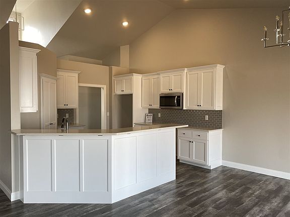 3rd image of 1769 Meadowland Ct