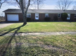 400 Commanche Ln, Radcliff, KY 40160
