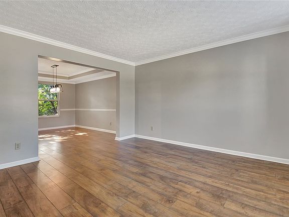 3rd image of 2232 Appleblossom Dr