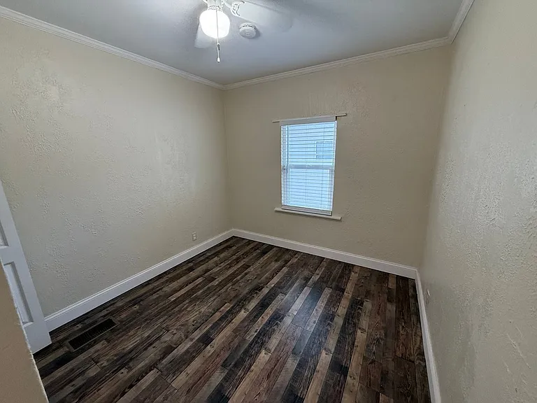 3833 Iris St N — Photo 17