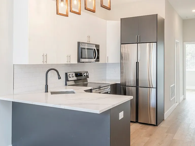 429 W York St #1 — Photo 8