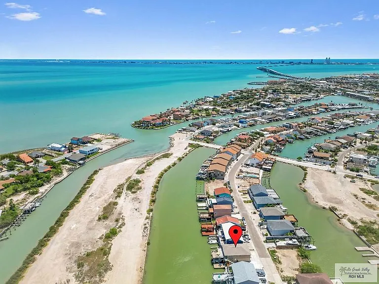 1440 Harbor Island Dr — Photo 11