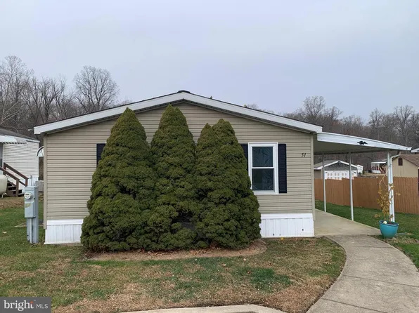 51 Lake Dr, Media, PA 19063