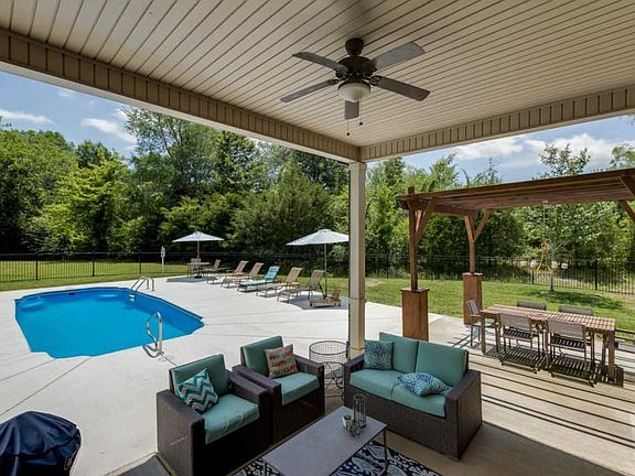 4th image of 114 Hyacinth Ct
