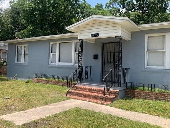 2nd image of 1269 W 20th St