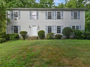 115 Farm Pond Rd, Oakham, MA 01068