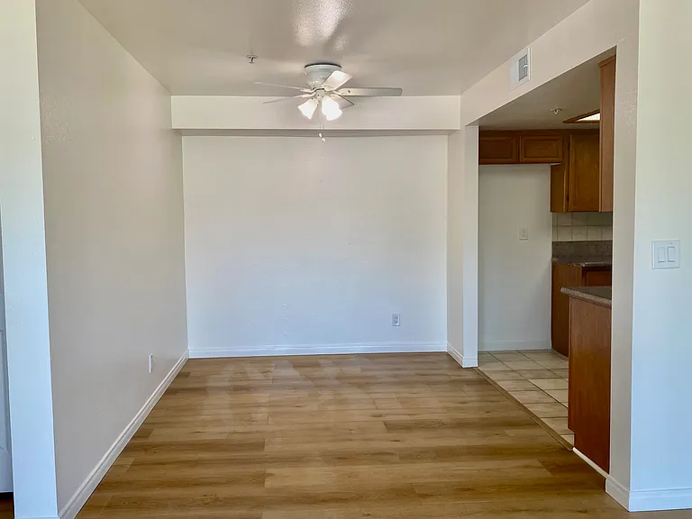108 W Maple St #23 — Photo 13
