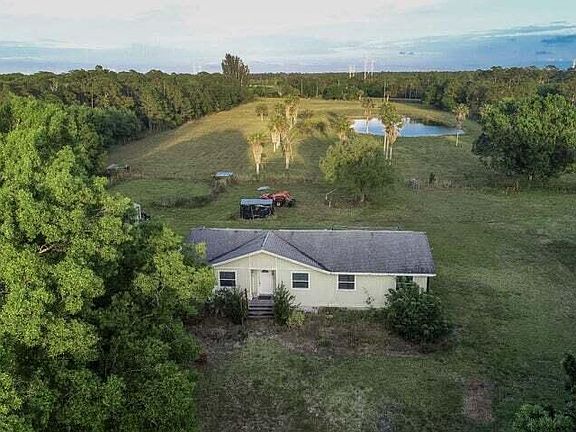 3rd image of 11470 Carlton Road