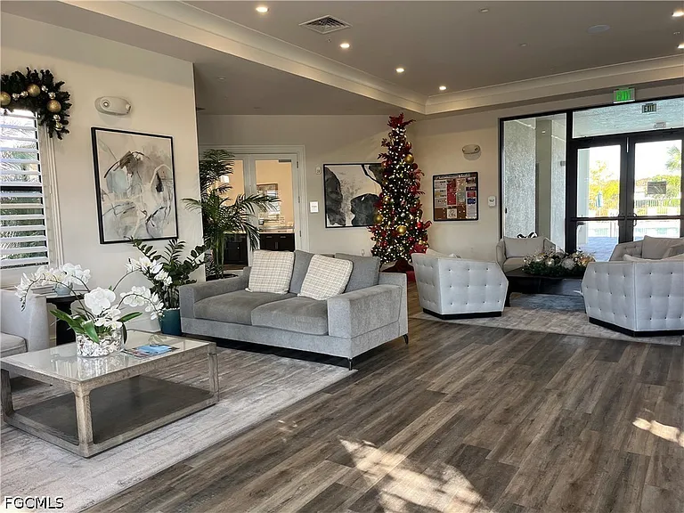 14662 Cantabria Dr — Photo 6