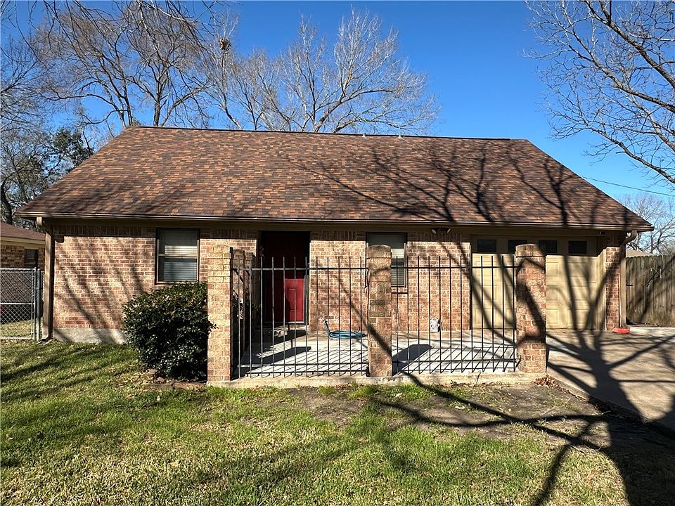 1st image of 2703 Echo Glen Cir