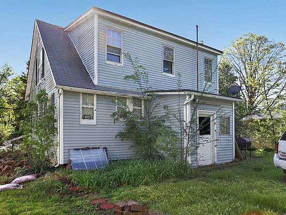 4th image of 629 Royal Heights Rd