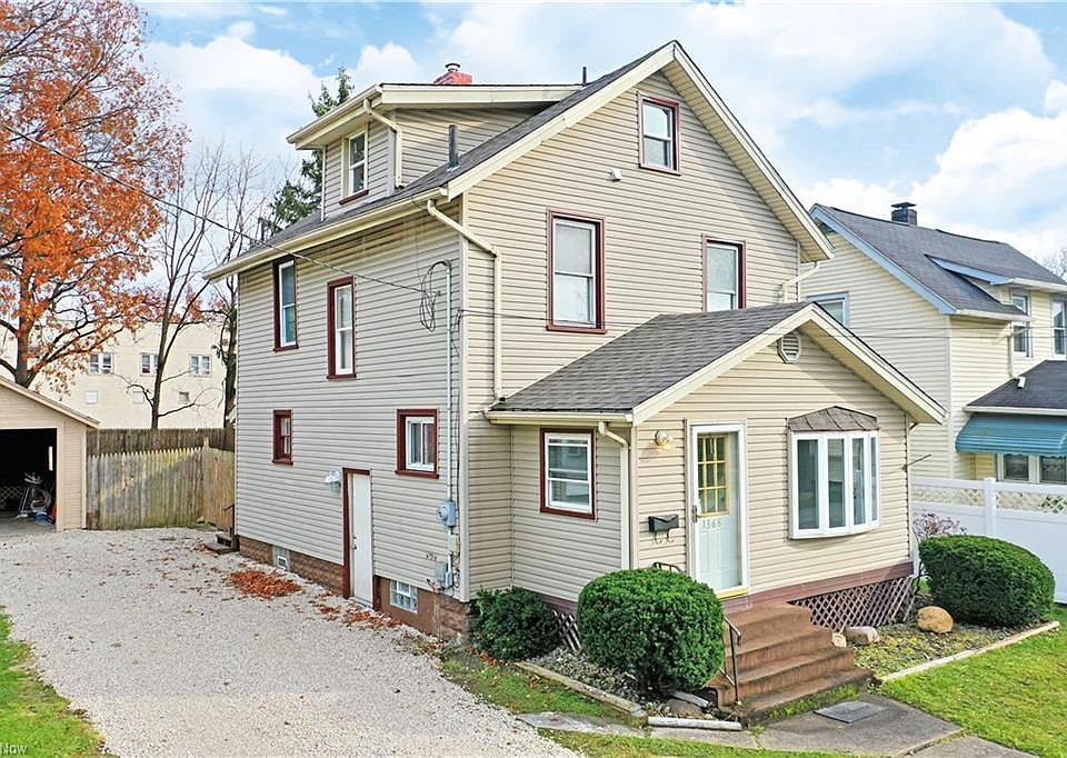 1st image of 1368 Larchmont Ave NE