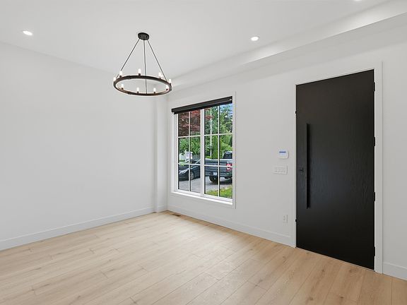 3rd image of 8184 117th St