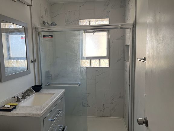 4th image of 8643 Trumbull Ave