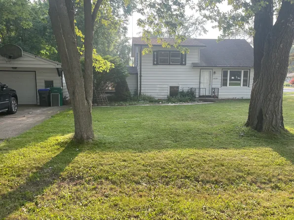 39234 N Garnett Ave, Beach Park, IL 60099