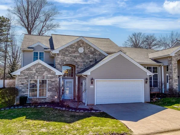 304 Cobblestone Dr, Mayfield, OH 44143