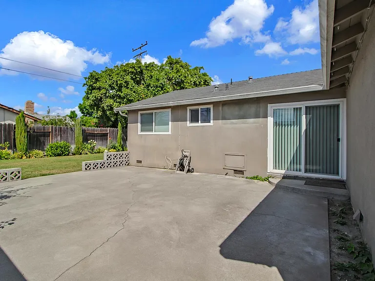 2851 Mark Ave — Photo 22