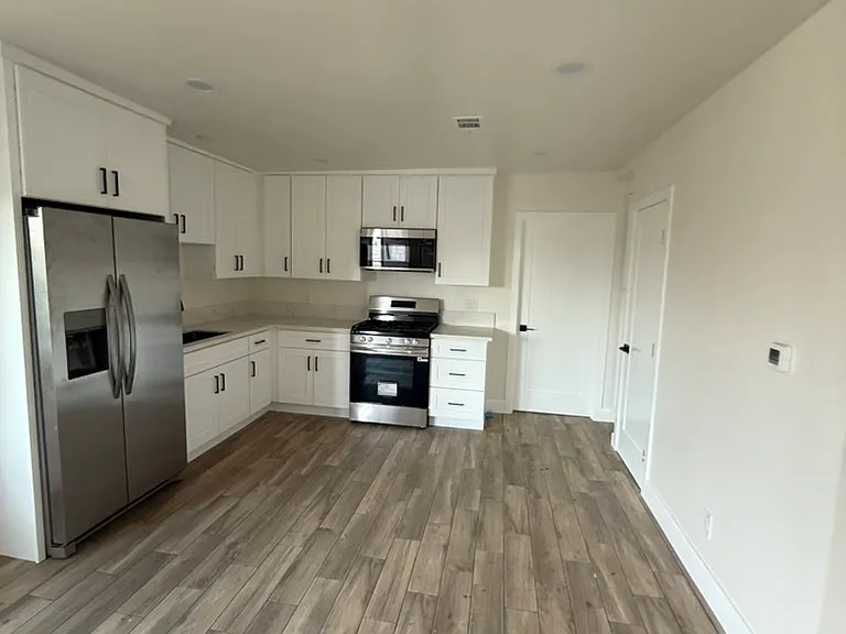 726 S Soto St #1/2 — Photo 2