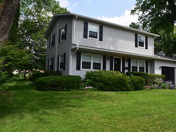 Great yard space, mostly lined with bushes and neighbors fencing.