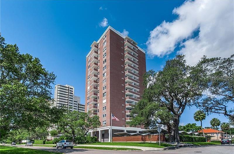 1st image of 4015 Bayshore Blvd APT 9A