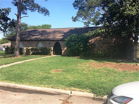 4th image of 5001 Briarbrook Dr