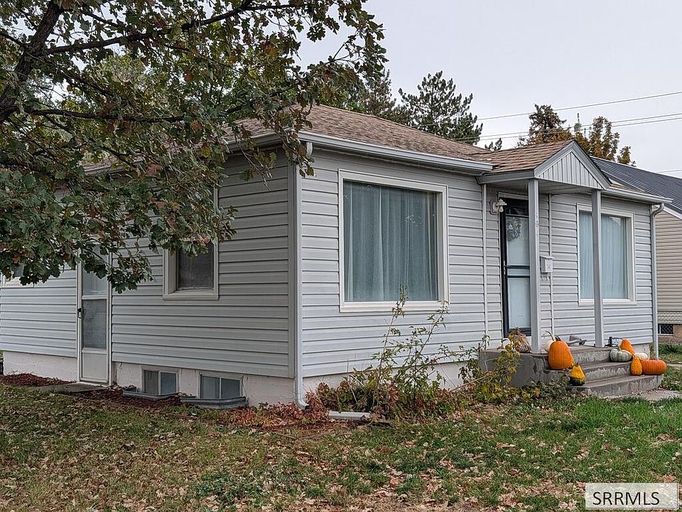 1st image of 404 E Pine St
