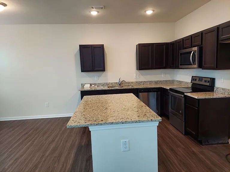 6357 Mountain Home Way SE — Photo 2