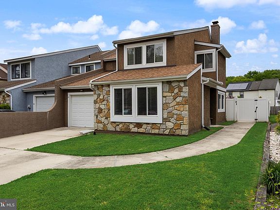 2nd image of 14 Peregrine Dr
