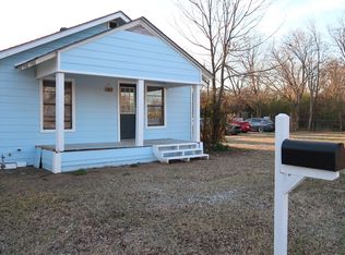 105 Cleveland St, Cleburne, TX 76031