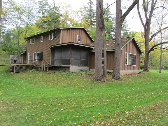 2nd image of 1028 Big Tree Rd