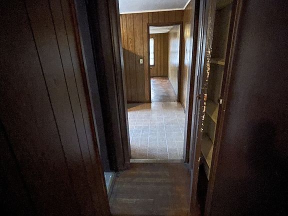 3rd image of 1332 Medford Ave