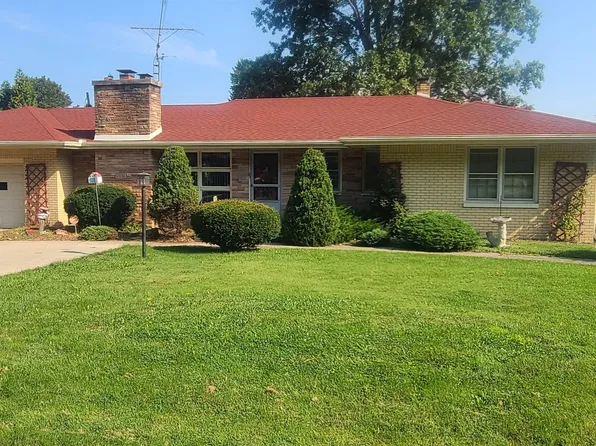 1608 W Stephenson St, Freeport, IL 61032