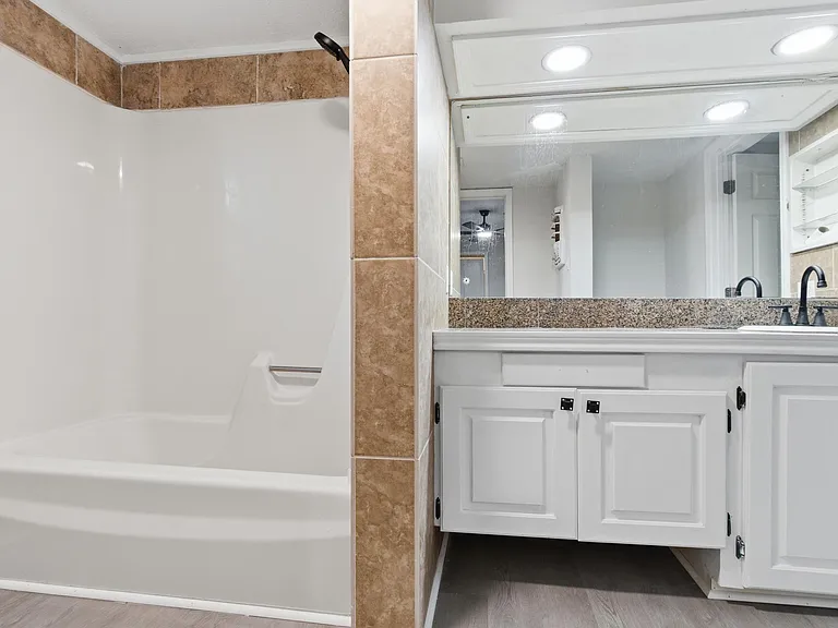 452 Scenic Dr — Photo 13