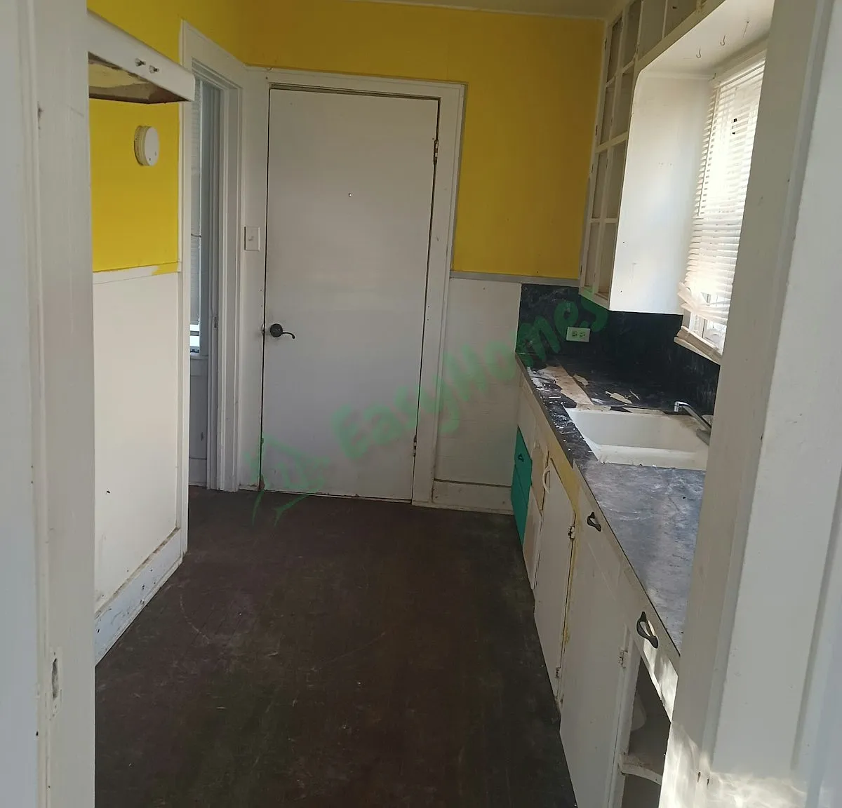 805 West Pine Avenue — Photo 3