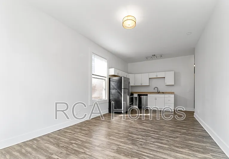 2 bed, 2.0 bath, 1000 sqft, $1,650 — Photo 2