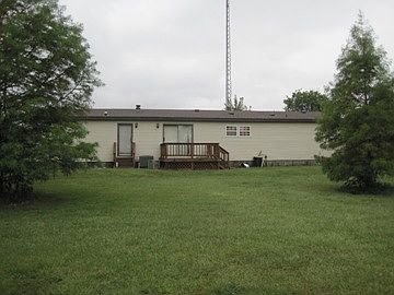 2nd image of 1204 Hawkins Dr