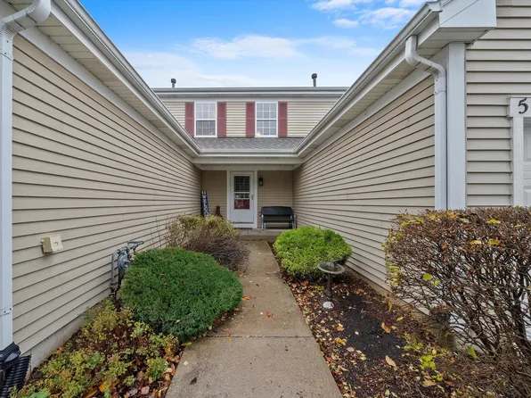 514 Prairie View Dr, Minooka, IL 60447
