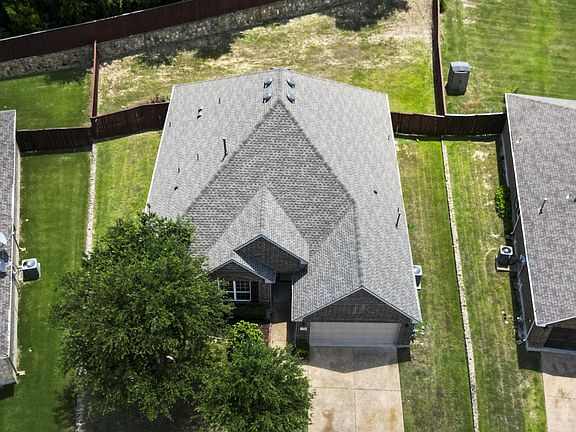 4th image of 504 Peterhouse Dr